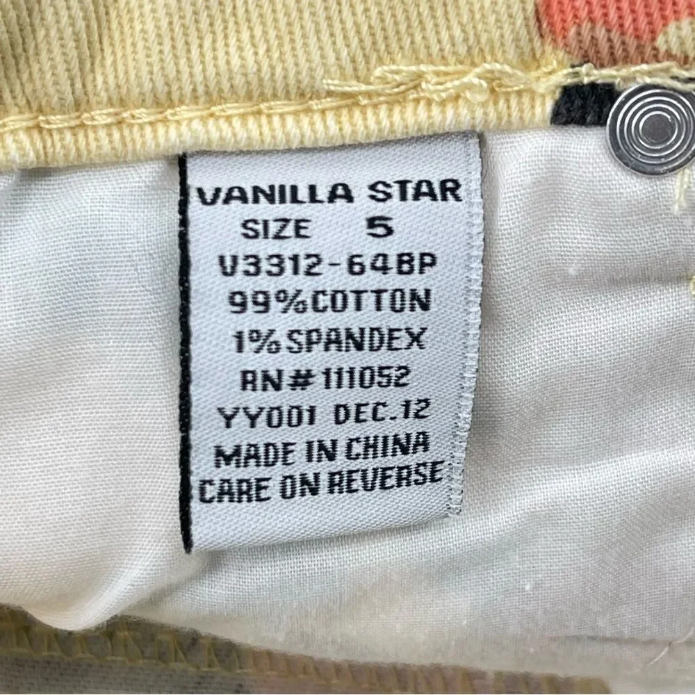Vanilla Star Yellow Floral Distressed Crochet Appliqué Denim Short Shorts Size 5